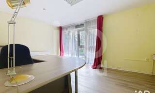Bureau  70 m² à louer à Vaux-le-Pénil (77000)