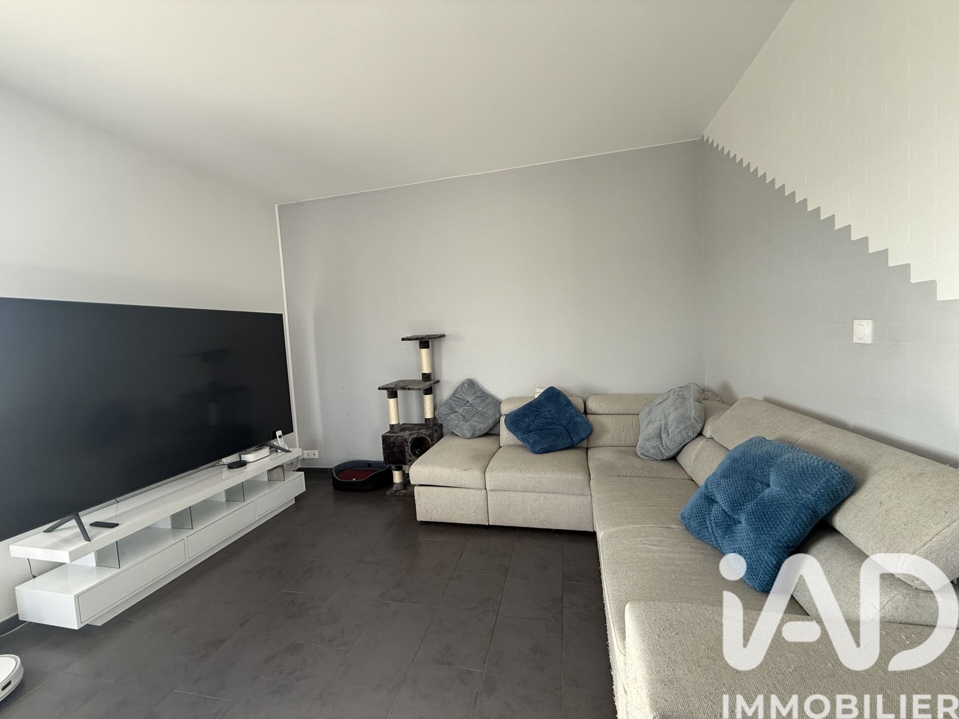St-Aubin-De-Lanquais - 168m² - 7p. - 4ch.