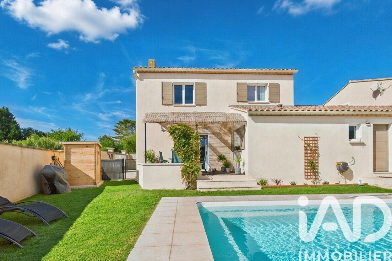 Rochefort-Du-Gard - 110m² - 6p. - 4ch.