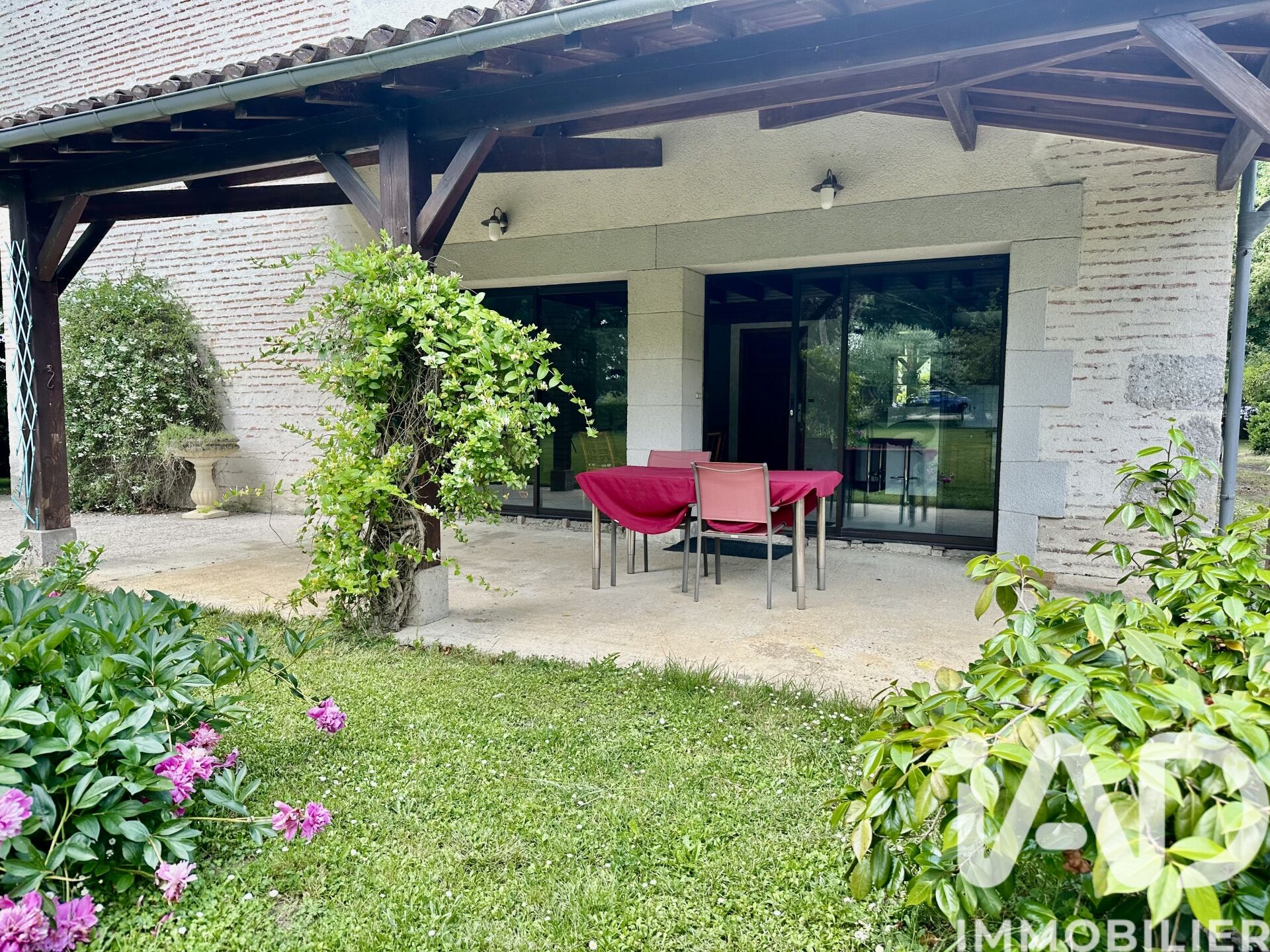 Tonneins - 240m² - 8p. - 5ch.