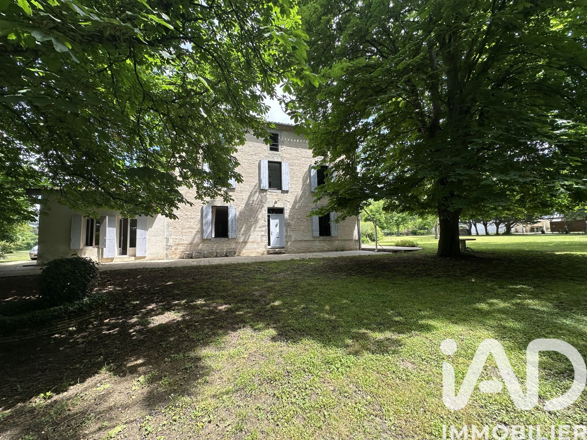Vente Maison/villa 8 pièces - Photo 2