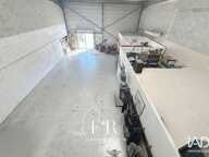 Location Local d'activités 245 m&sup2; — photo 3