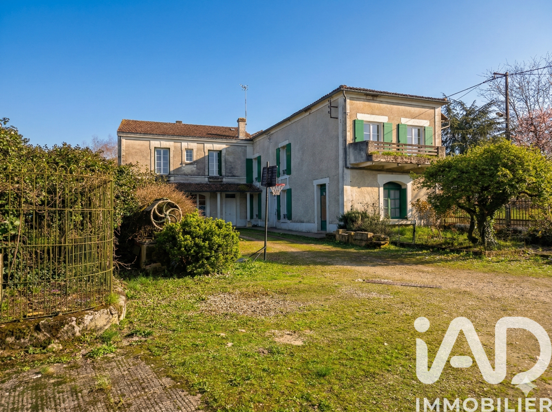 Marcillac-Lanville - 135m² - 8p. - 5ch.