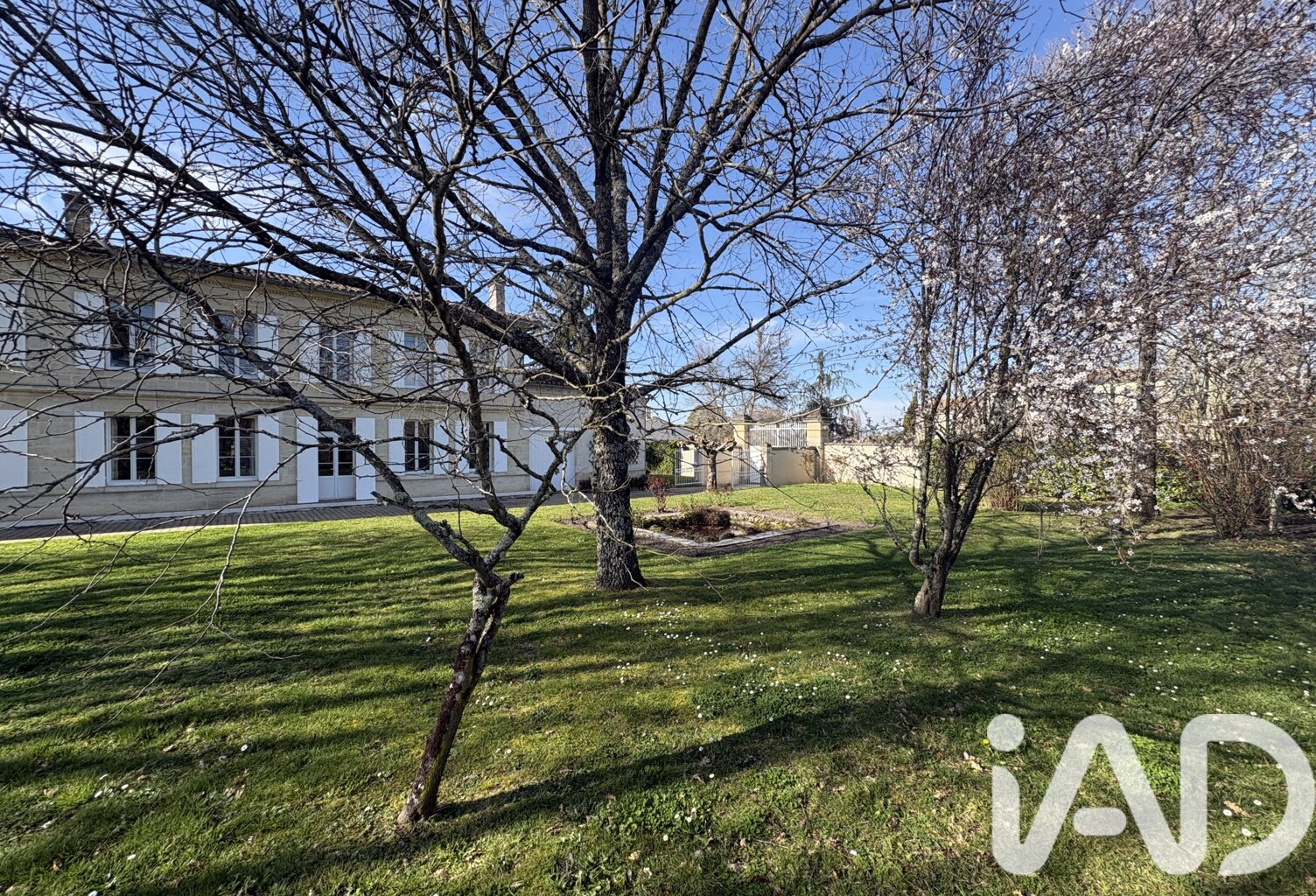 Vente Maison/villa 11 pièces — photo 1