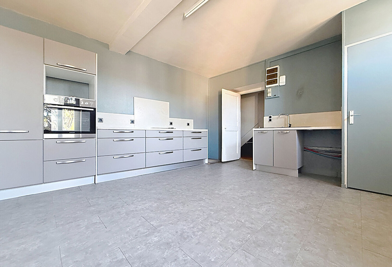 APPARTEMENT ST JEAN DE BOURNAY - T2 de 50 m2 — photo 1
