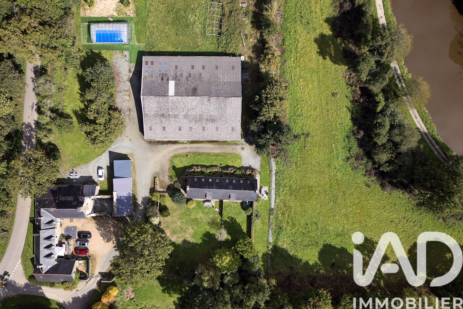 Cleden-Poher - 486m² - 17p. - 16ch.