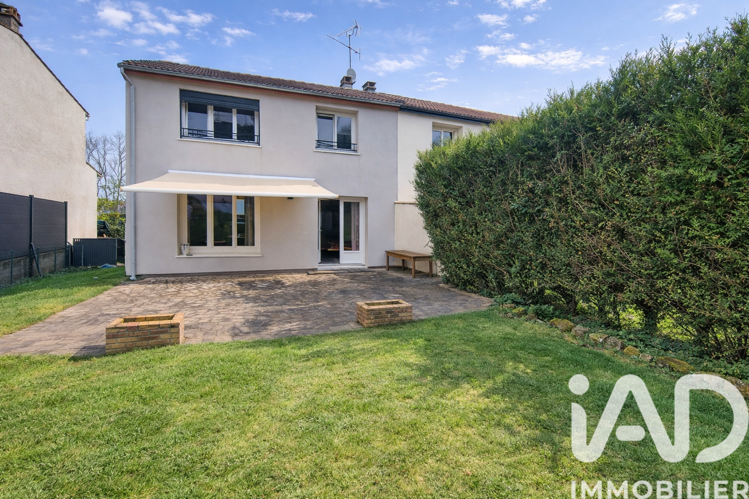 Dammartin-en-Goele - 95m² - 4p. - 3ch.