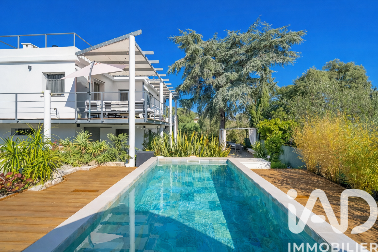 Mandelieu-La-Napoule - 111m² - 4p. - 3ch.