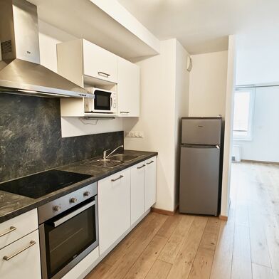 Appartement 1 pièces 220500 €