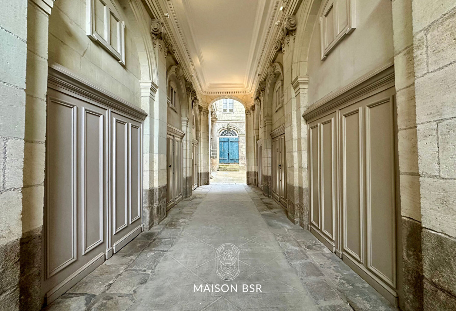Nantes - appartement de prestige dans un hôtel particulier classé du XVIIIe siècle — photo 1