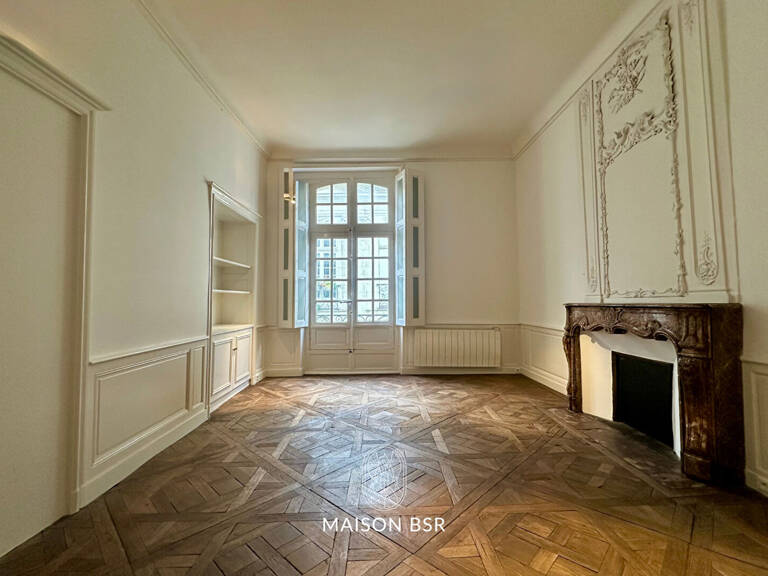 Nantes - appartement de prestige dans un hôtel particulier classé du XVIIIe siècle — photo 1