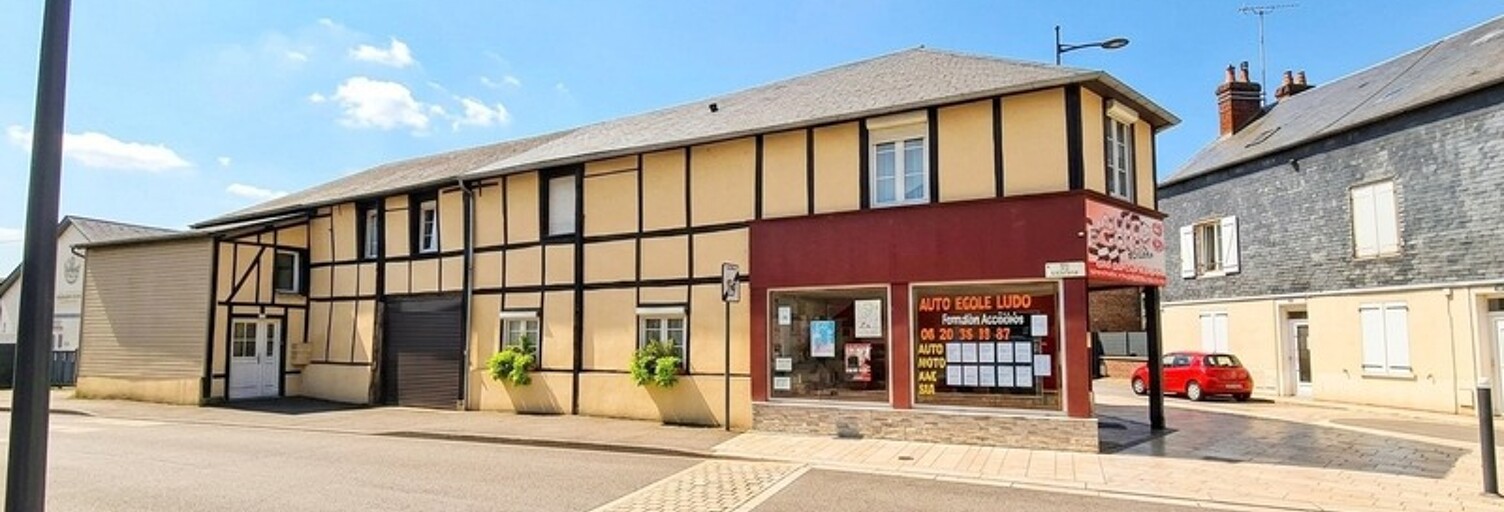 Immeuble  300 m² à vendre à Beaumont-le-Roger (27170)