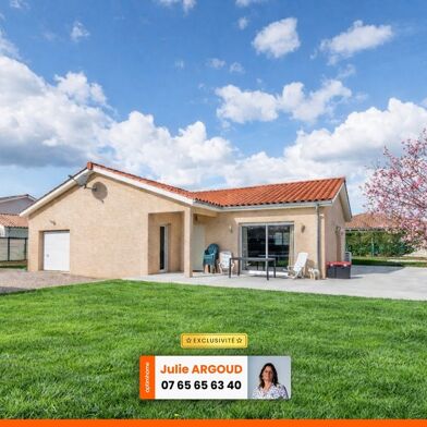 Maison 5 pièces 300000 €