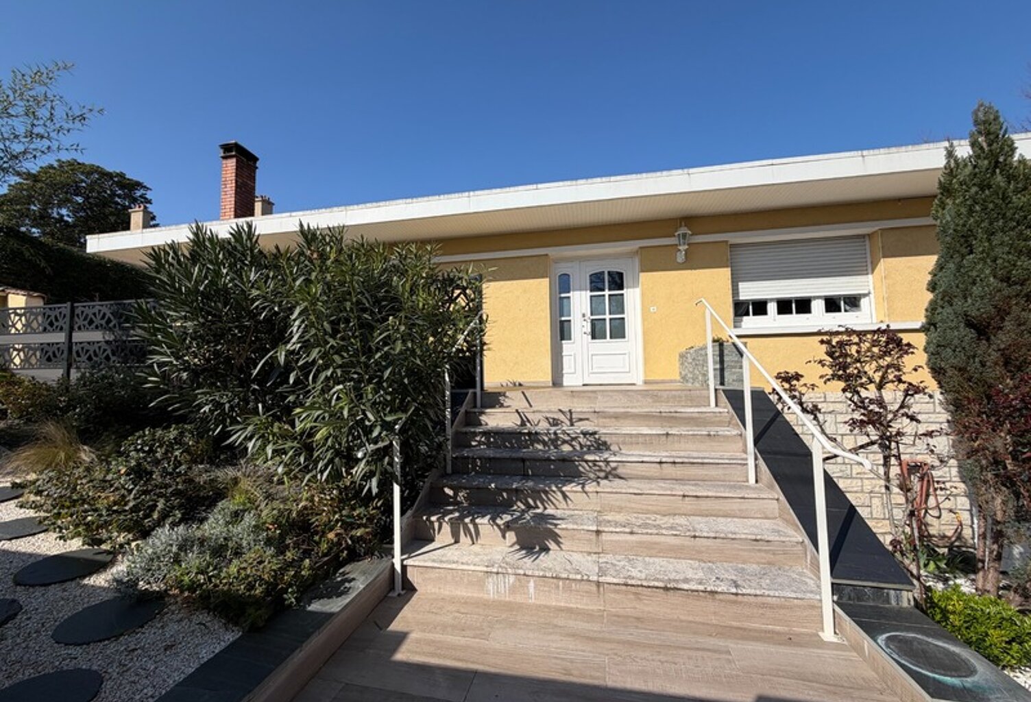Maison bourgeoise de caractère avec d'excellentes prestations dans le centre de MONT DE MARSAN (40) — photo 1