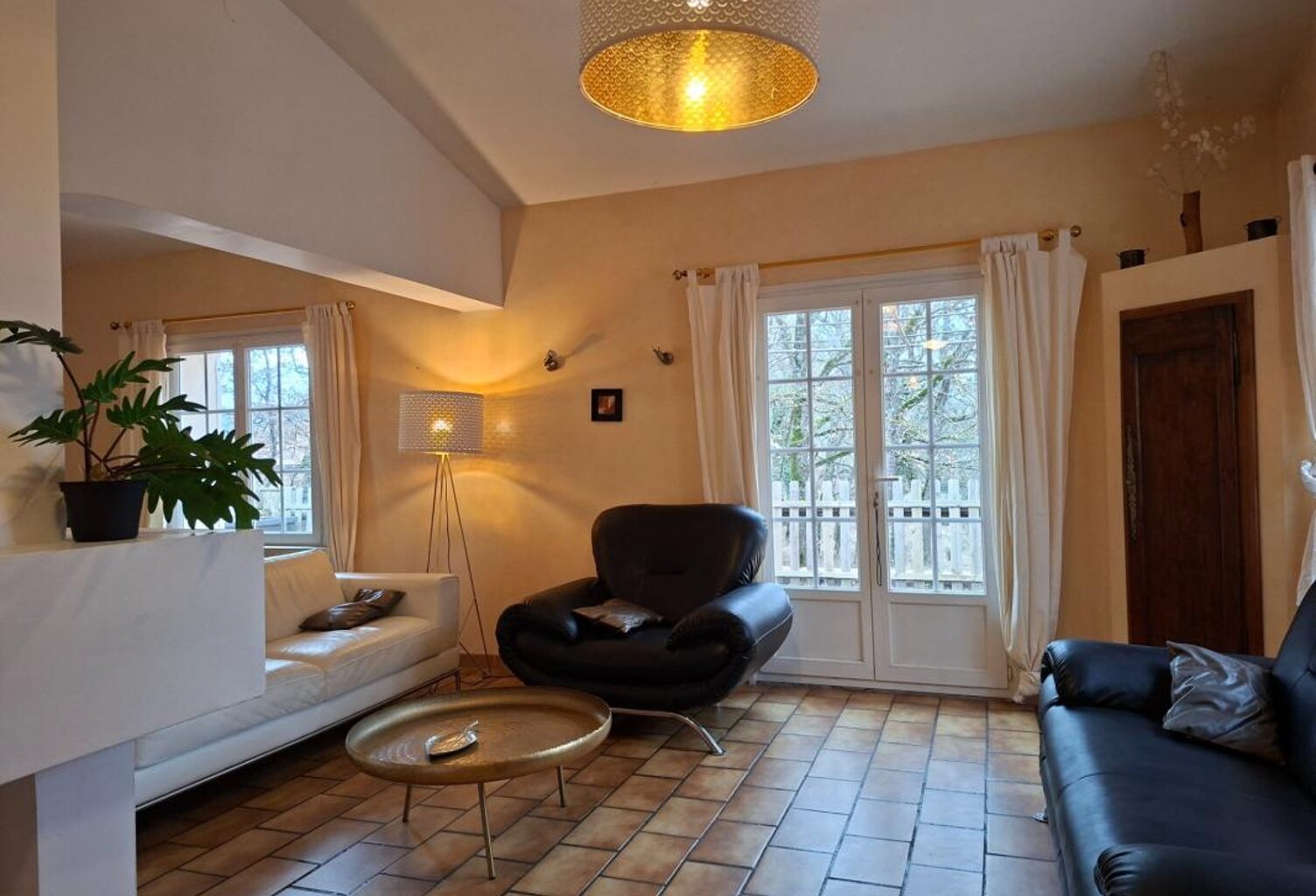 A vendre: Maison familiale 220m² avec dépendance – Aiglun (04) — photo 1