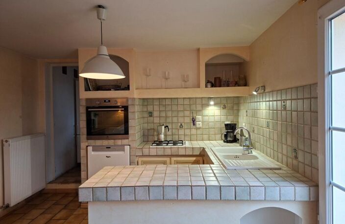 A vendre: Maison familiale 220m² avec dépendance – Aiglun (04) — photo 4