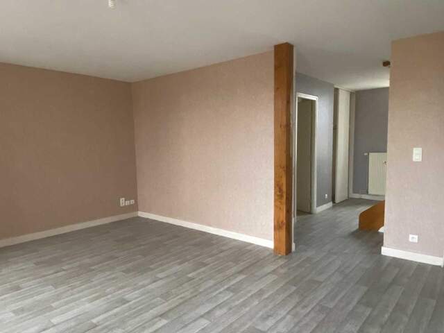 APPARTEMENT DE TYPE 3 EN DUPLEX - 78 M2 À LACANCHE — photo du bien