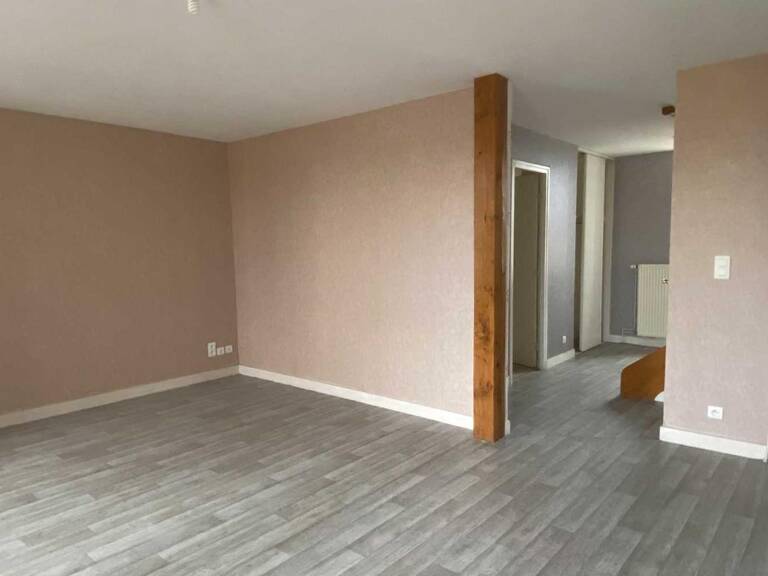 APPARTEMENT DE TYPE 3 EN DUPLEX - 78 M2 À LACANCHE — photo 1
