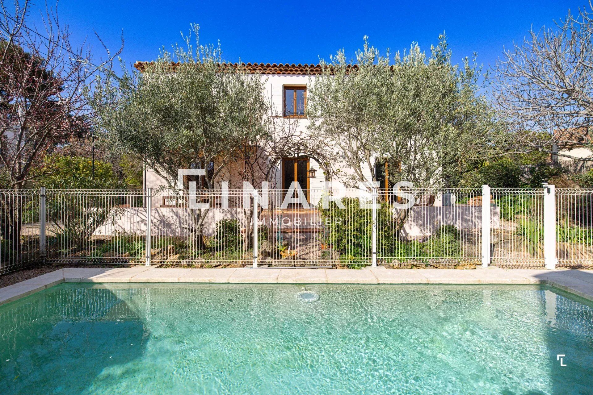 Villa / Maison  T6 à vendre Marseille 12eme 13012