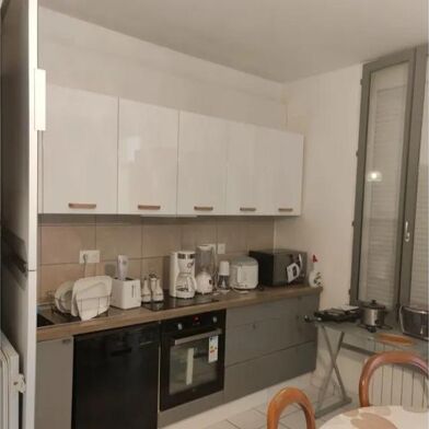 Appartement 4 pièces 990 €
