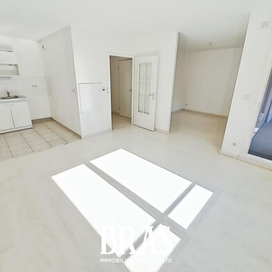 Appartement 2 pièces 128400 €