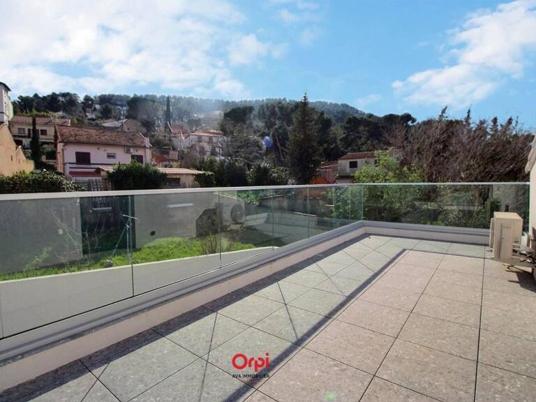 EXCLUSIVITÉ – MARSEILLE 11ᵉ – SUPERBE HAUT DE MAISON T4 RÉNOVÉ AVEC TERRASSES – MAISON CONNECTÉE — photo 1