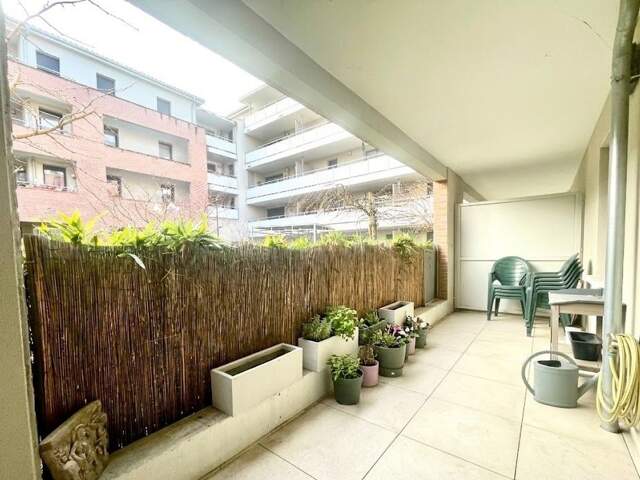 TERRASSE - PARKING - RESIDENCE SENIORS - COEUR DE CASTANET TOLOSAN — photo du bien