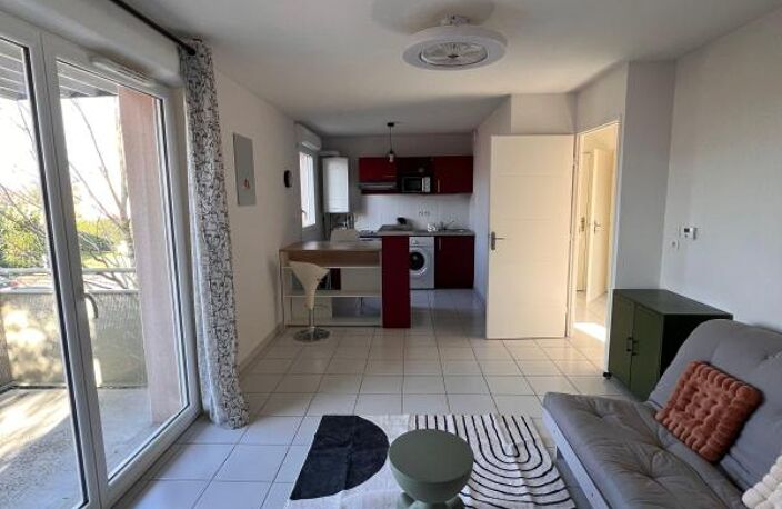 Appartement T2 Centre ville Roquettes — photo 2