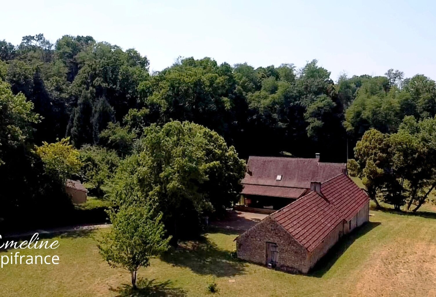 Maison périgourdine familiale avec dépendances — photo 1