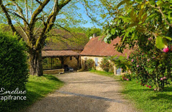 Maison périgourdine familiale avec dépendances — photo 2