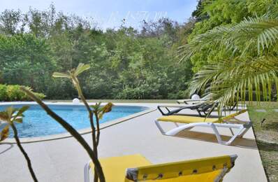 Superbe villa de 345 m² habitables avec piscine et annexes - terrain plat de 2 207 m², à vendre 5/6 pièces LE DIAMANT (972) — photo du bien