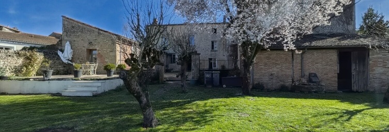 Maison 9 Pièces 238 m² à vendre à Saint-Maixent-l'École (79400)