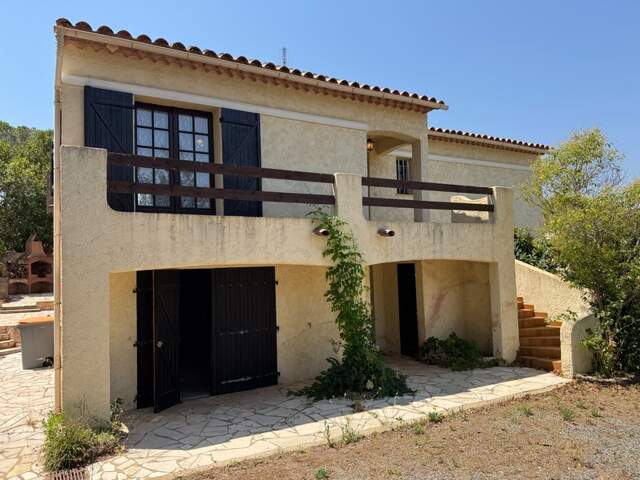 Maison à vendre 7 pièces FREJUS (83) — photo du bien
