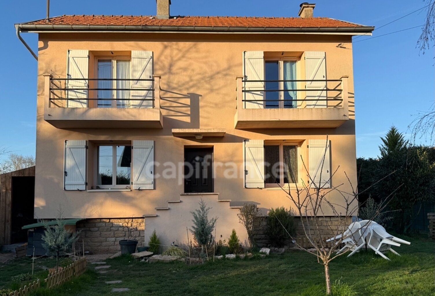 Charmante maison de village rénovée avec jardin – Asnières-sur-Saône  (01) — photo 1