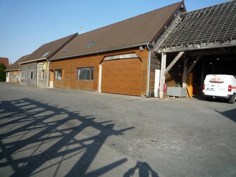Dpt Aisne (02), LA CROIX SUR OURCQ  à vendre ensemble immobilier professionnel  1170 m2 ateliers et bureaux sur 3000 m2 de terrain — photo 1