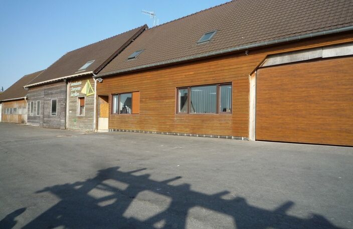 Dpt Aisne (02), LA CROIX SUR OURCQ  à vendre ensemble immobilier professionnel  1170 m2 ateliers et bureaux sur 3000 m2 de terrain — photo 2