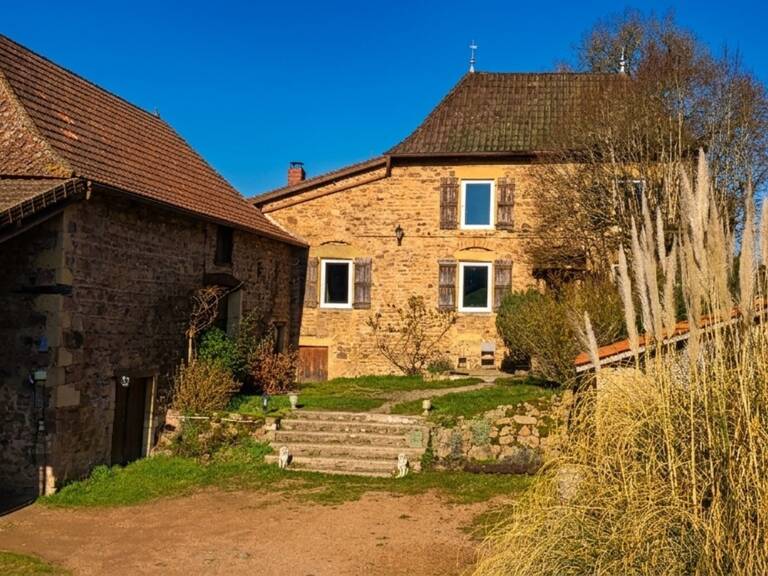 Maison de Maître bourguignonne Vue dégagée 7 pièces SAINT IGNY DE VERS (69) — photo 1