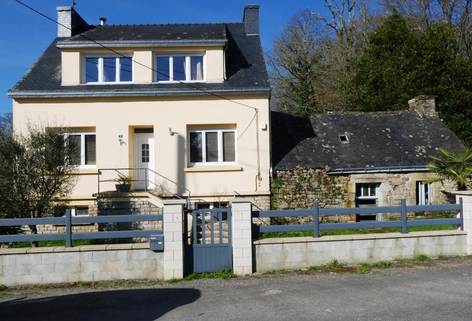 Maison située en campagne — photo 1