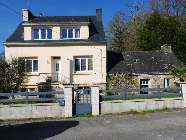 Maison située en campagne — photo 1