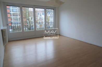 Appartement 3 pièces 895 €