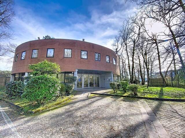 A Mérignac - Proche aéroport - Bureaux aménagés de 488 m² — photo du bien