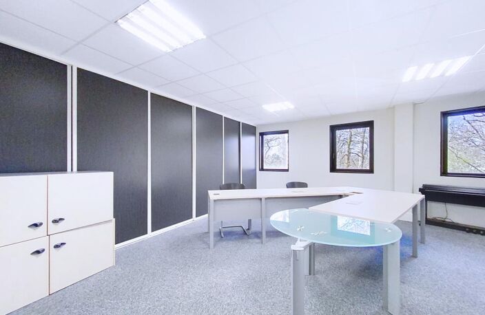 A Mérignac - Proche aéroport - Bureaux aménagés de 488 m² — photo 3