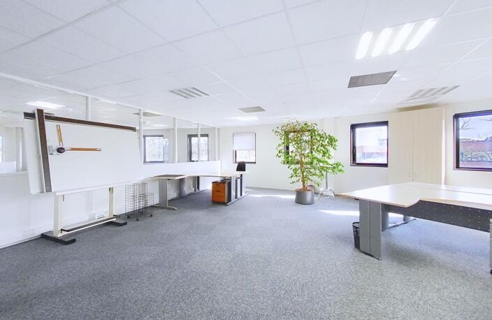 A Mérignac - Proche aéroport - Bureaux aménagés de 488 m² — photo 5