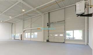 Local industriel  1117 m² à louer à Le Blanc-Mesnil (93150)