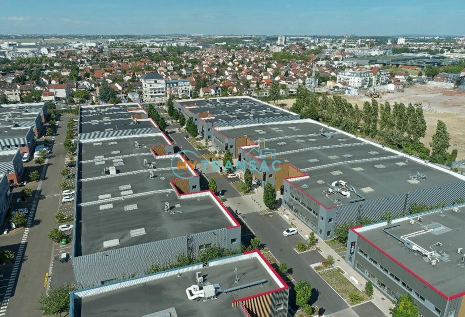 Blanc-Mesnil A LOUER Entrepôt de 1 117m² — photo 1
