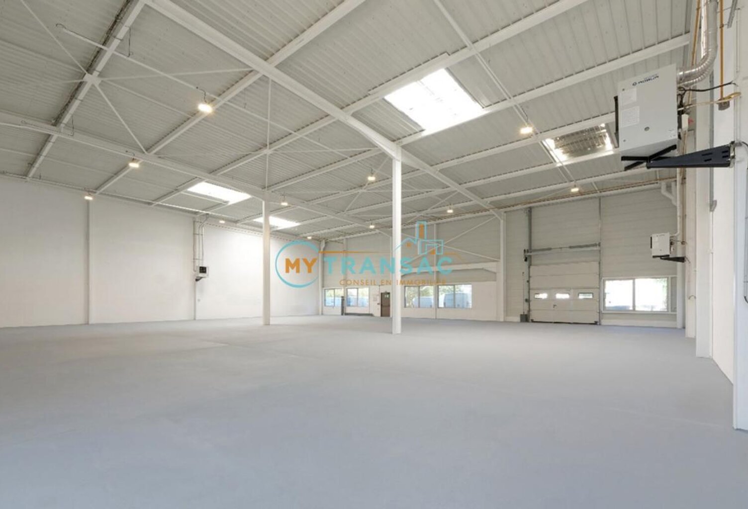 Blanc-Mesnil A LOUER Entrepôt de 740m² — photo 1