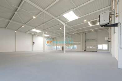 Local industriel  9250 €