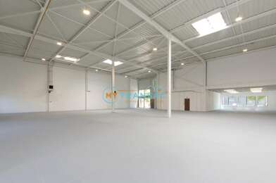 Local industriel  10837 €