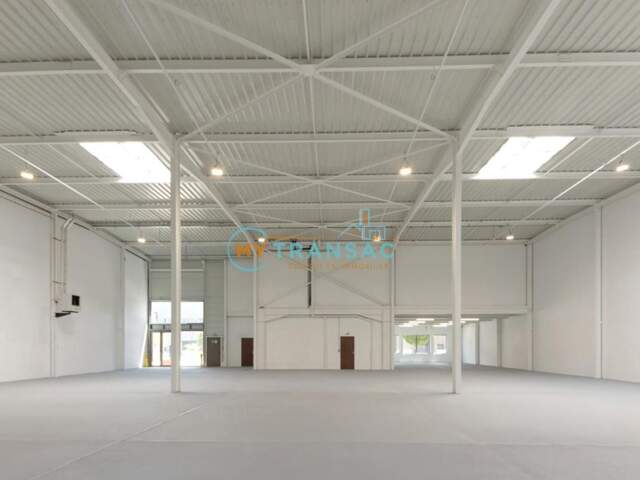 Blanc-Mesnil A LOUER Entrepôt de 867m² — photo du bien