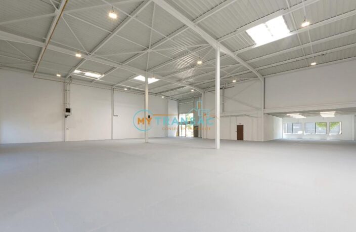 Blanc-Mesnil A LOUER Entrepôt de 867m² — photo 2